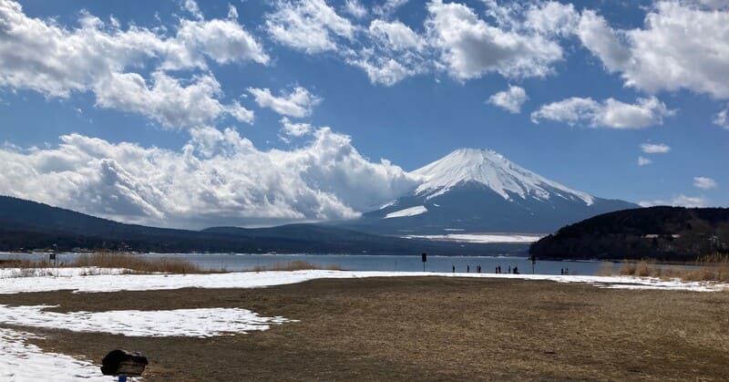 山中湖　平野浜　青少年保健の広場から見る富士山