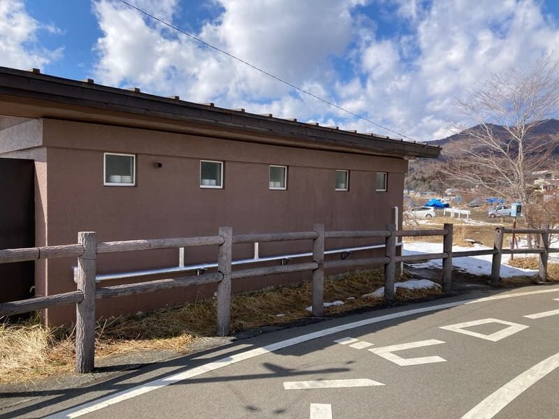山中湖魚苗センターの公衆トイレ