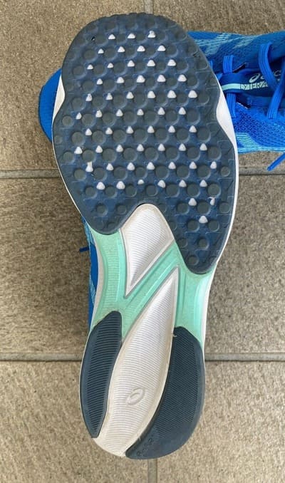 ライトレーサー6靴底の写真